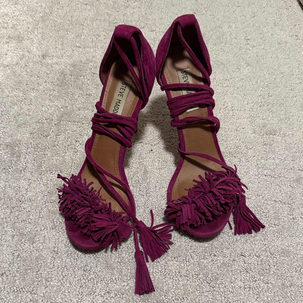 Steve Madden Women's Magenta Fringe Heels